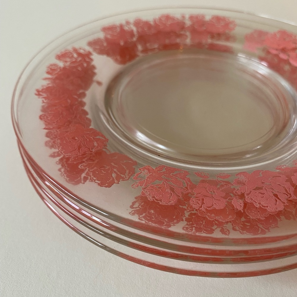 Vintage plates with pink rose detail